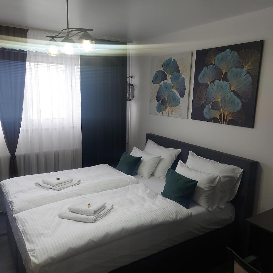 Apartman Pozoriste Penthaus 바냐루카 외부 사진