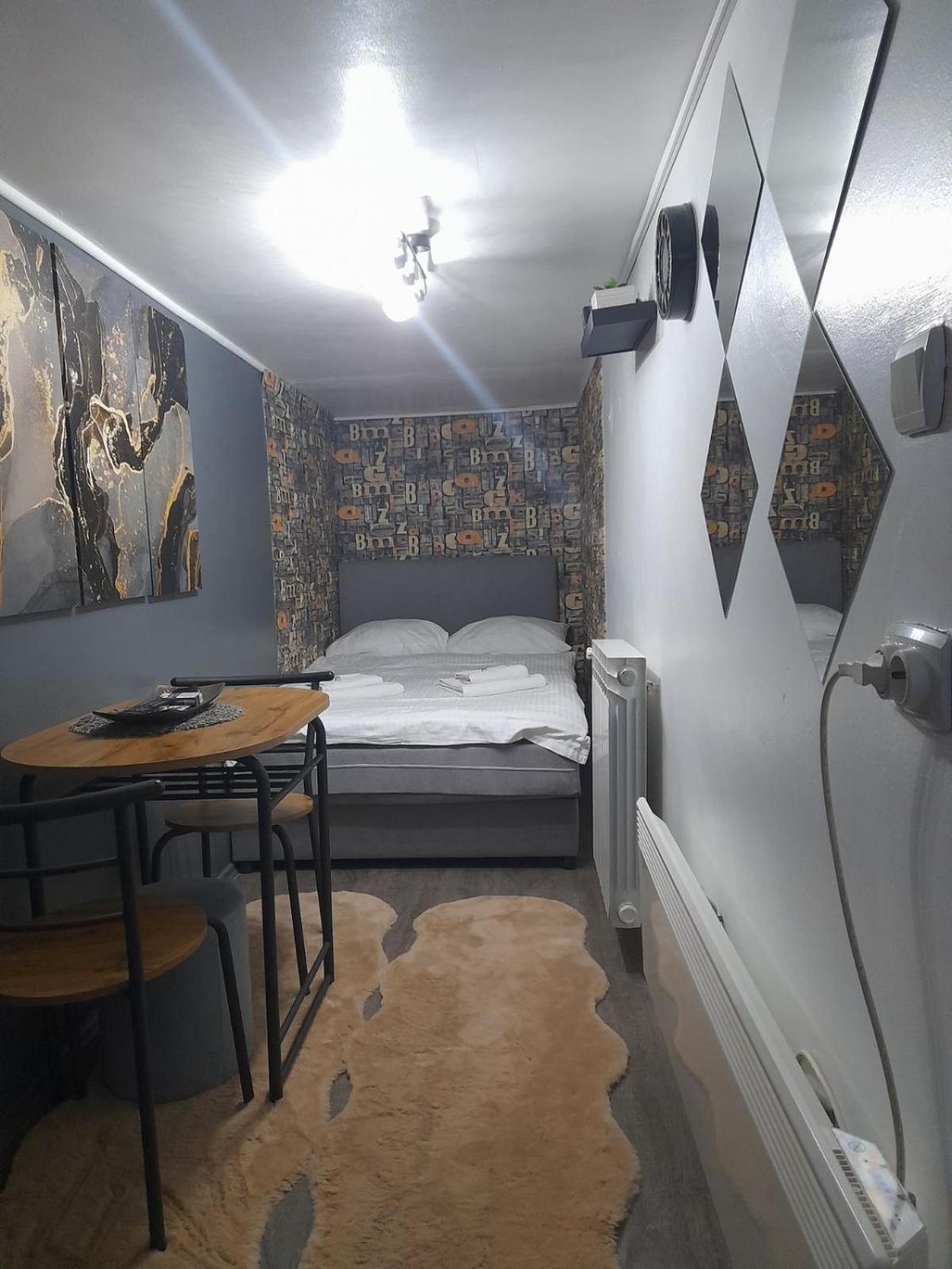 Apartman Pozoriste Penthaus 바냐루카 객실 사진